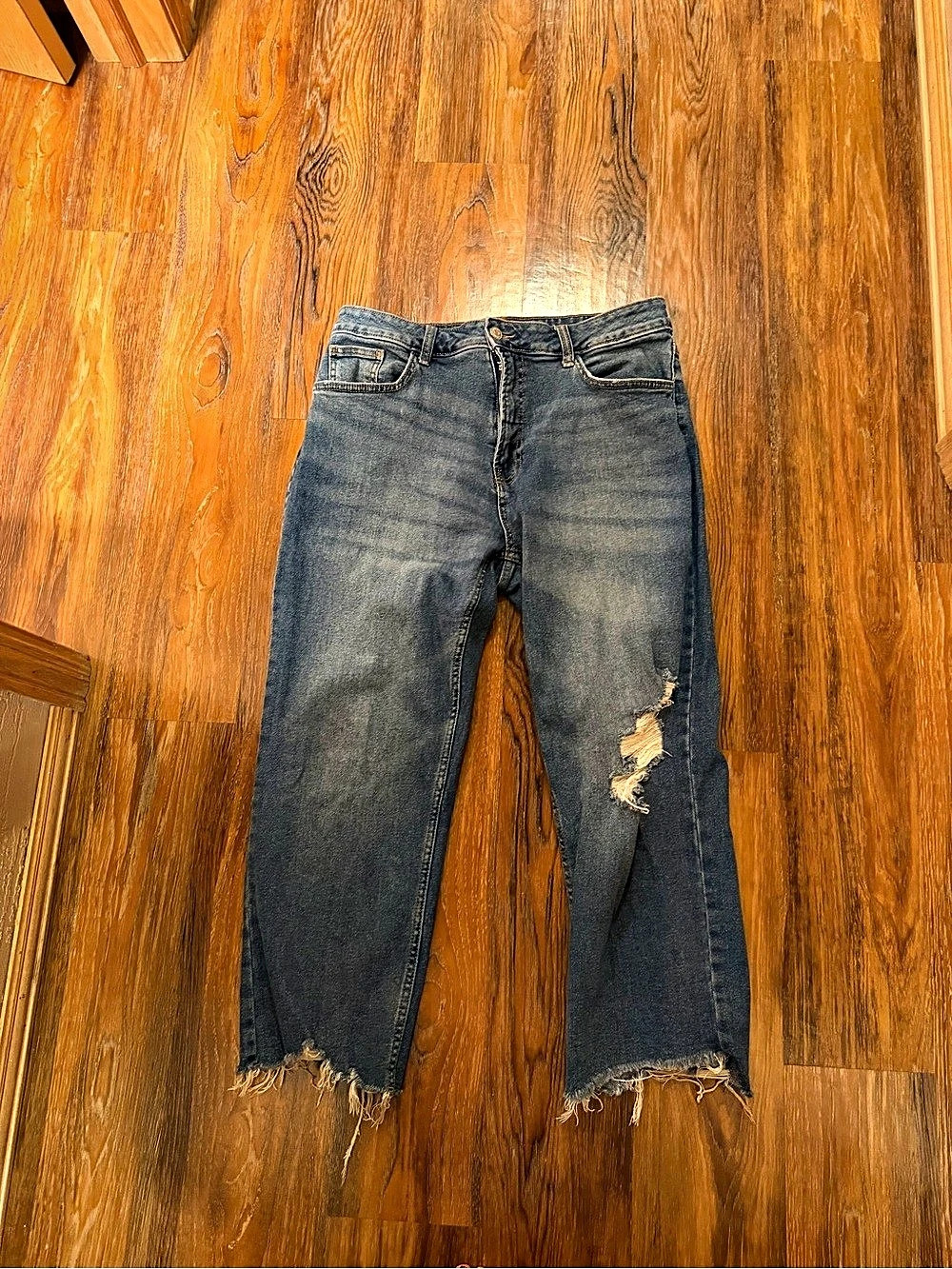 Women's Straight Leg Distressed Jeans in Blue